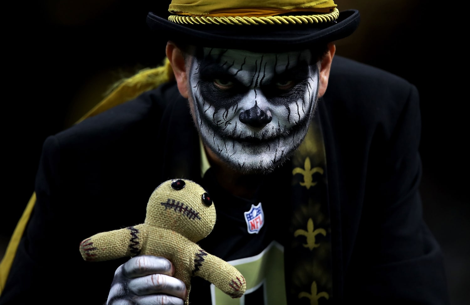 Saints fans, still feeling sting of loss, boycott Super Bowl with New  Orleans flair