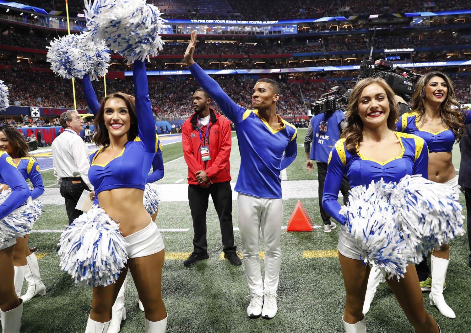 Los Angeles Rams will have 5 gay cheerleaders in the Super Bowl