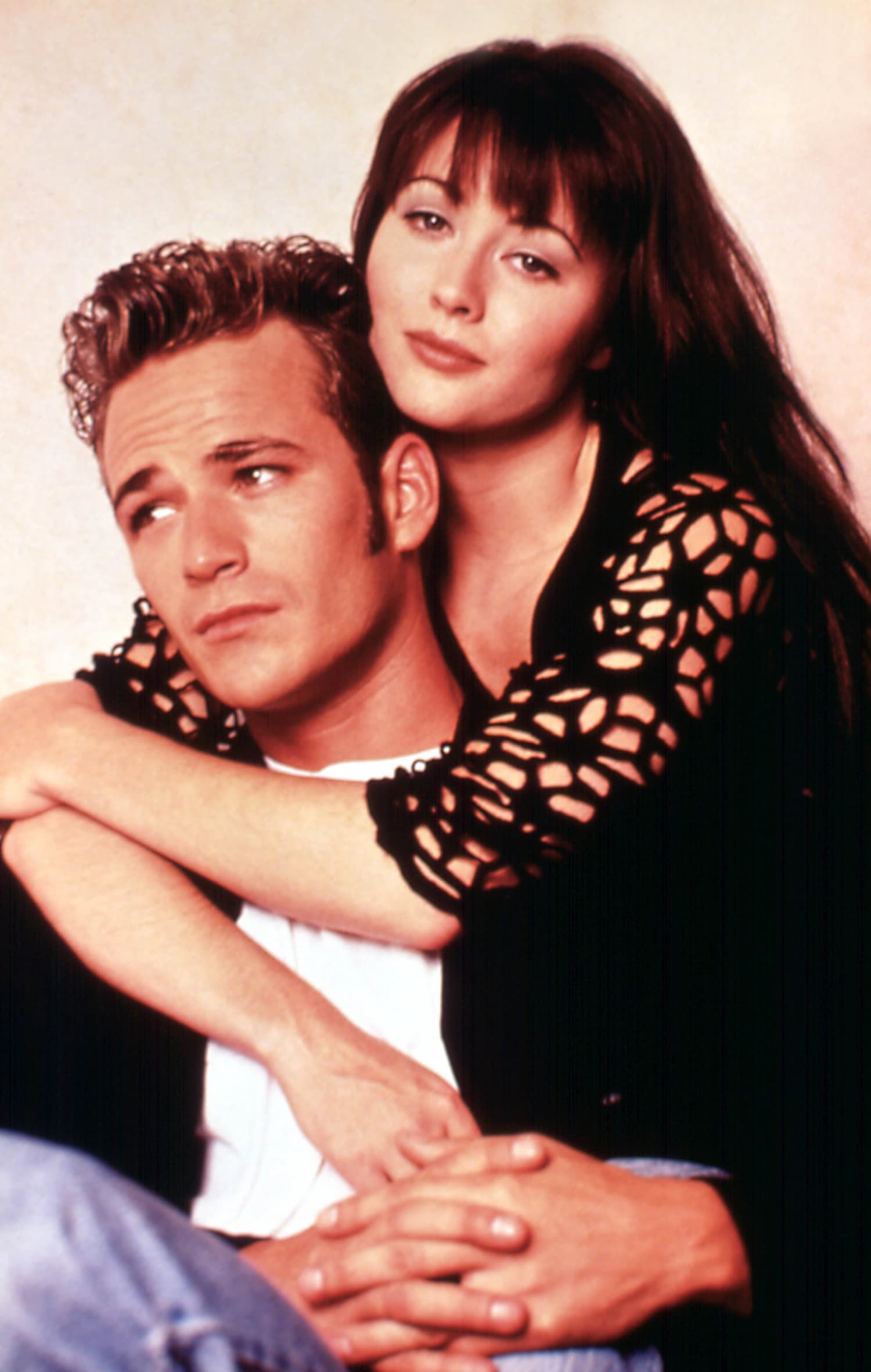 Luke Perry & Shannen Doherty 1039044 8x10 photo other sizes inc Poster 