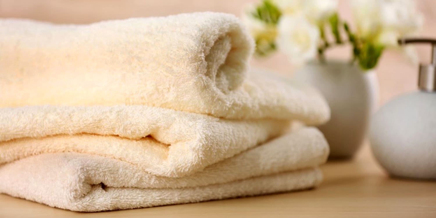 How to Get Gross Stinky Towels Smelling Fresh and Lovely Again • Everyday  Cheapskate