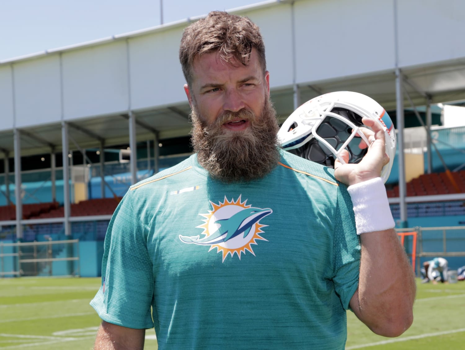 NFL notes: Dolphins sign veteran QB Ryan Fitzpatrick to a two-year