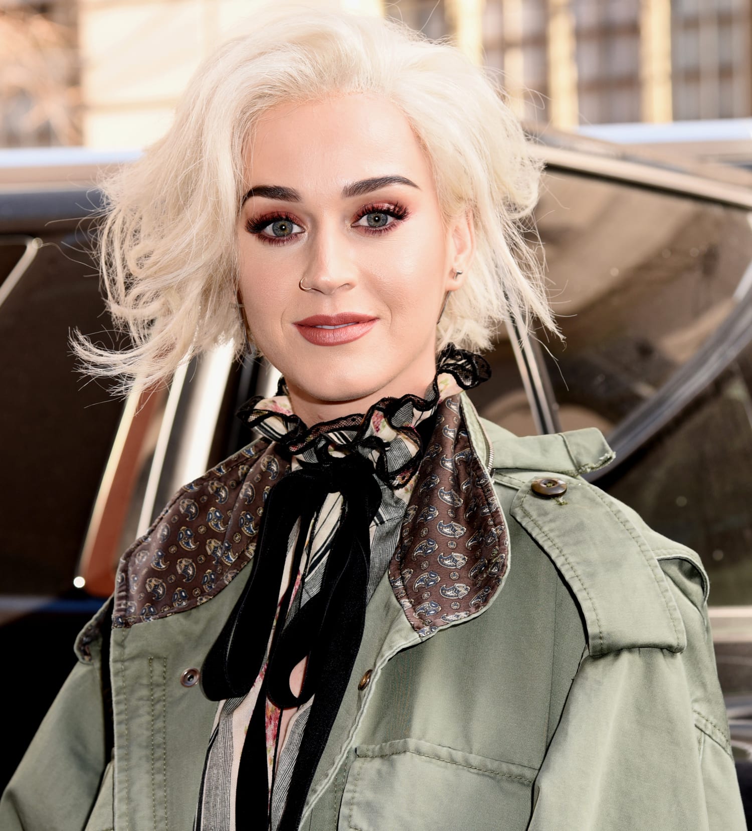 Katy Perry's Blond Lob