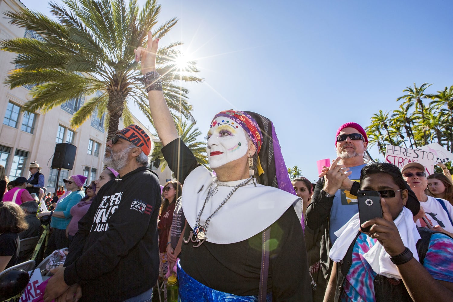 Drag Troupe The Sisters Of Perpetual Indulgence Mark 40 Years Of Dragtivism