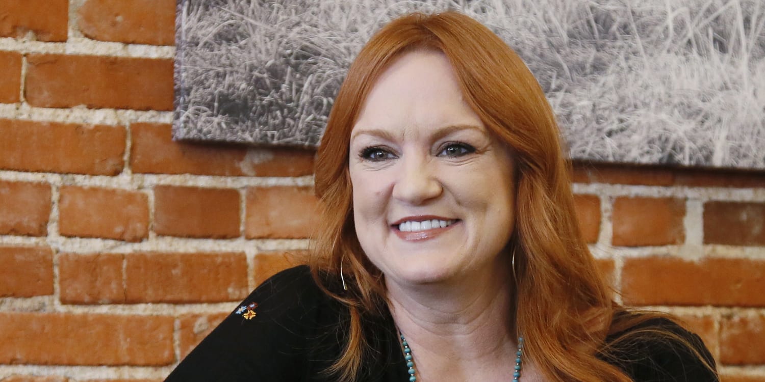 Pioneer Woman Ree Drummond's Kitchen Must-Have Is a Fish Spatula