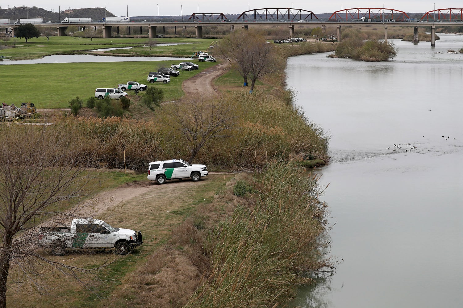 Baby Dead Three Migrants Missing After Raft Overturns In Rio Grande At Texas Border
