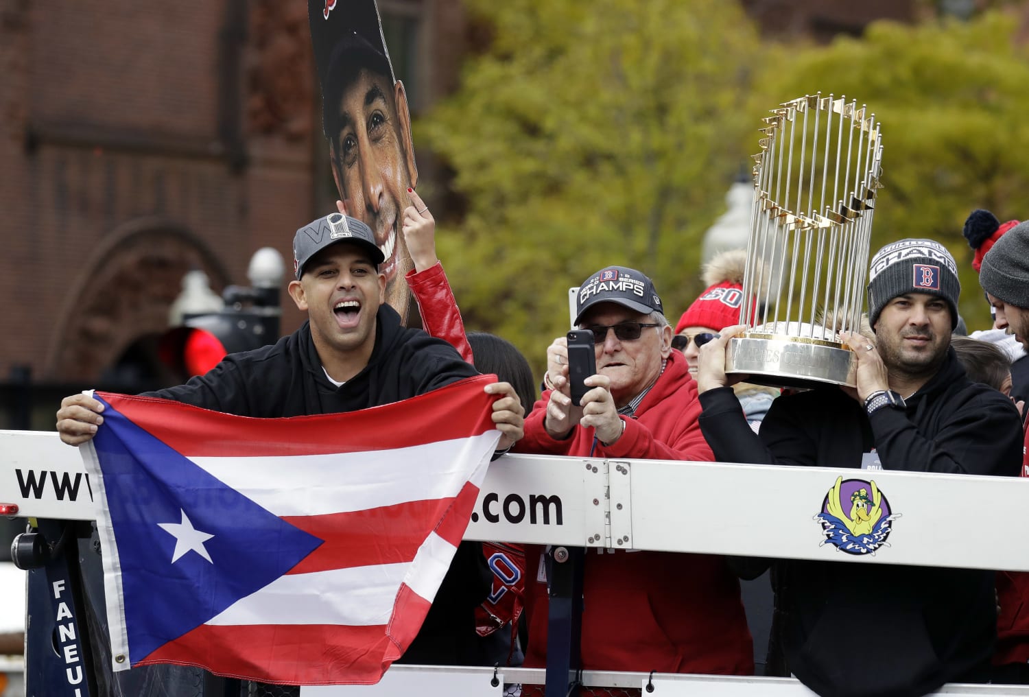 Red Sox's Alex Cora won't visit White House, citing Puerto Rico
