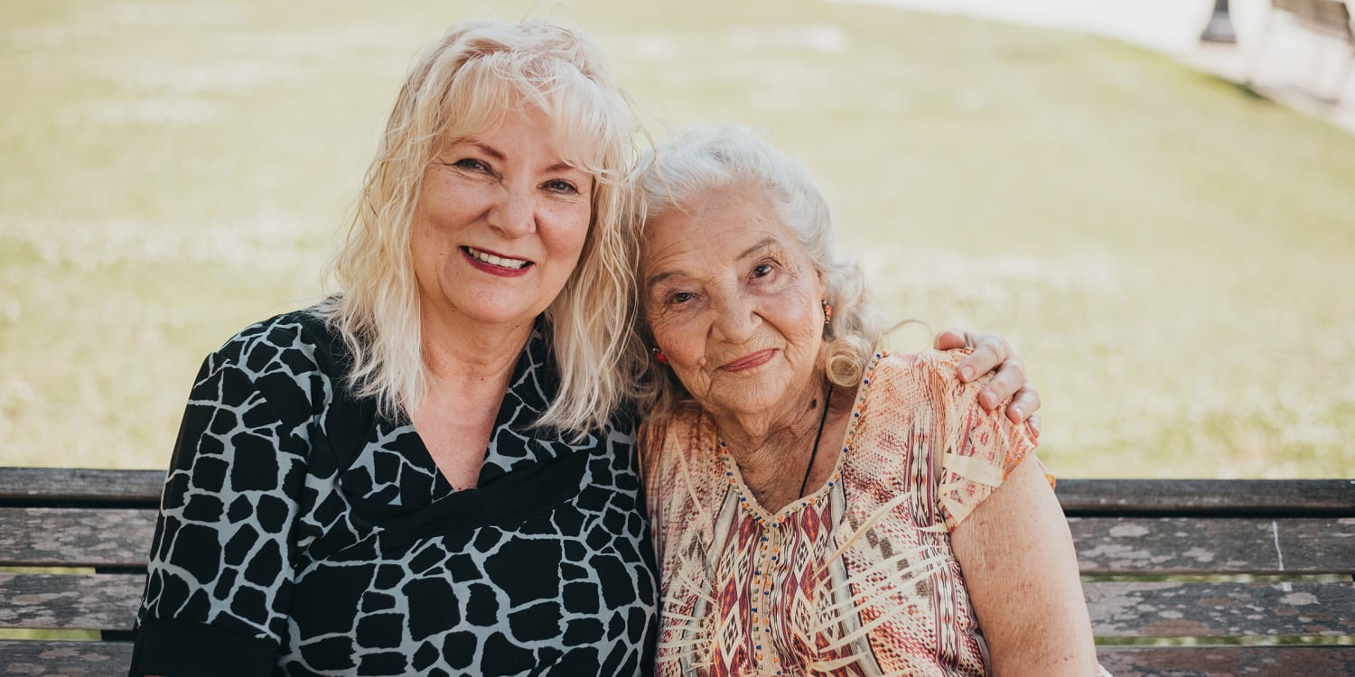 Old mom. 90 Летняя женщина. Бабушка 20 лет. Бабушка 70 лет. Старушка 70 лет.