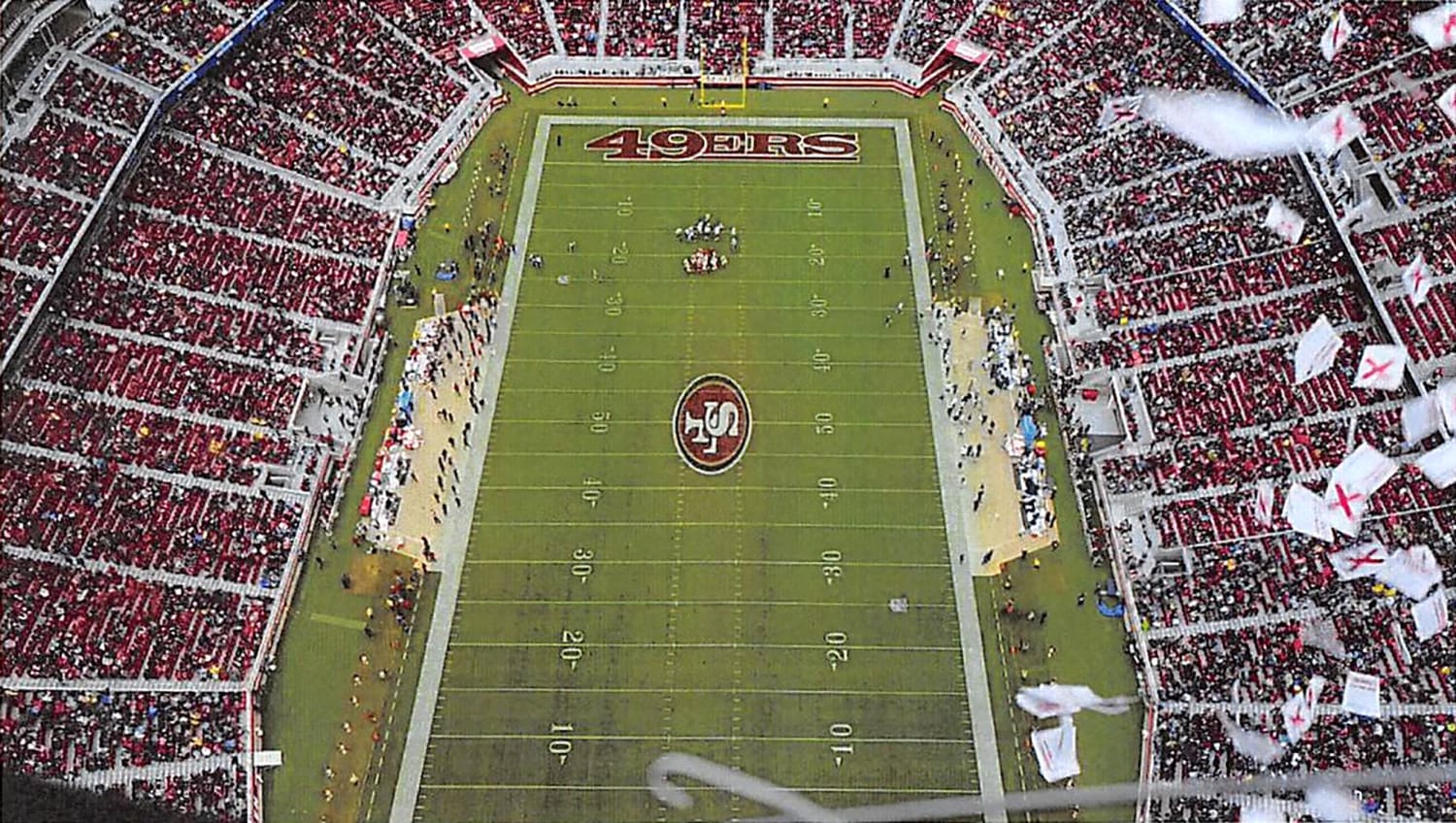 by adgang skrige Drone pilot charged with violating secure airspace over two NFL games