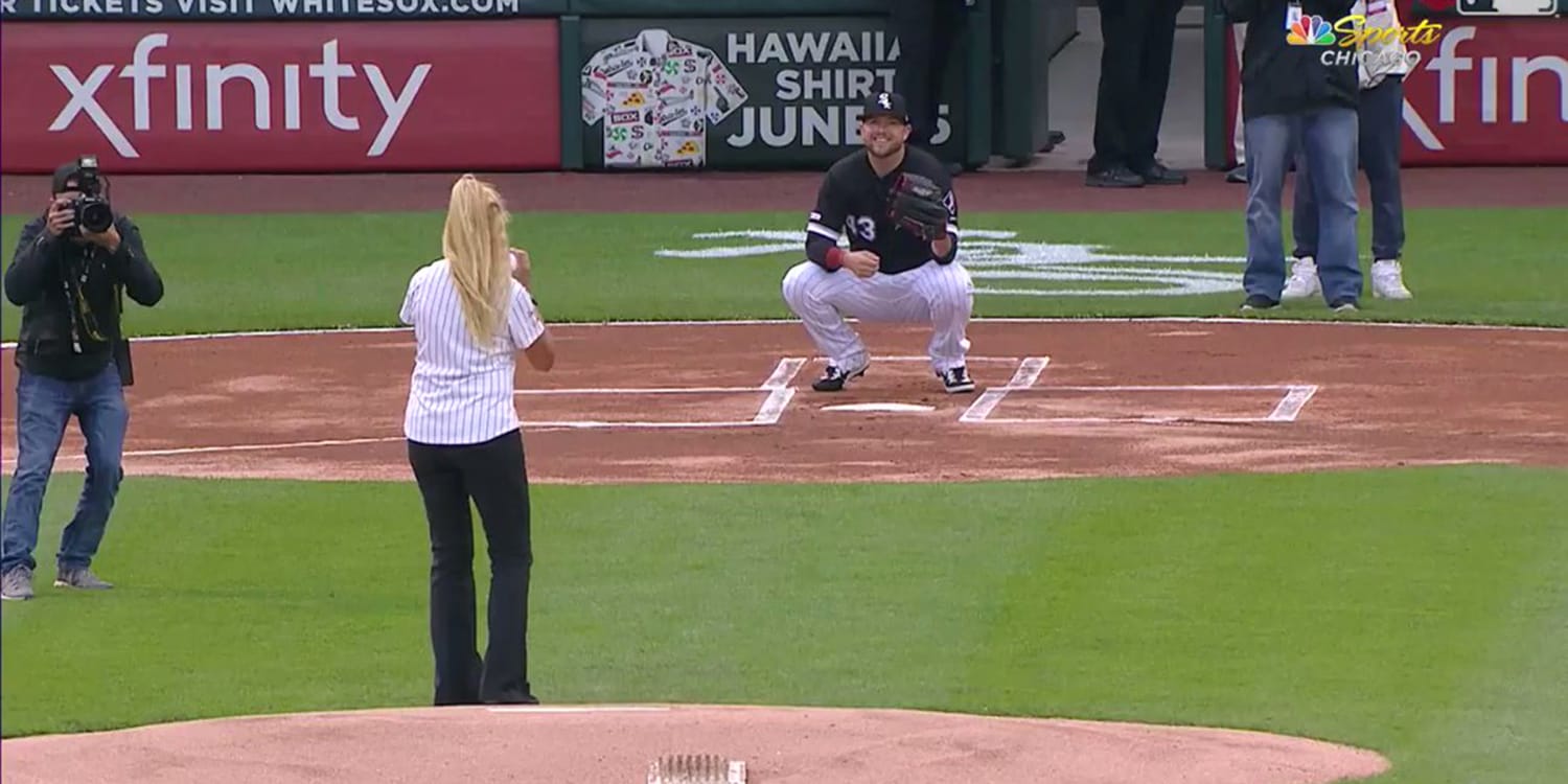 White Sox Employee S Ceremonial First Pitch Goes Hilariously Awry