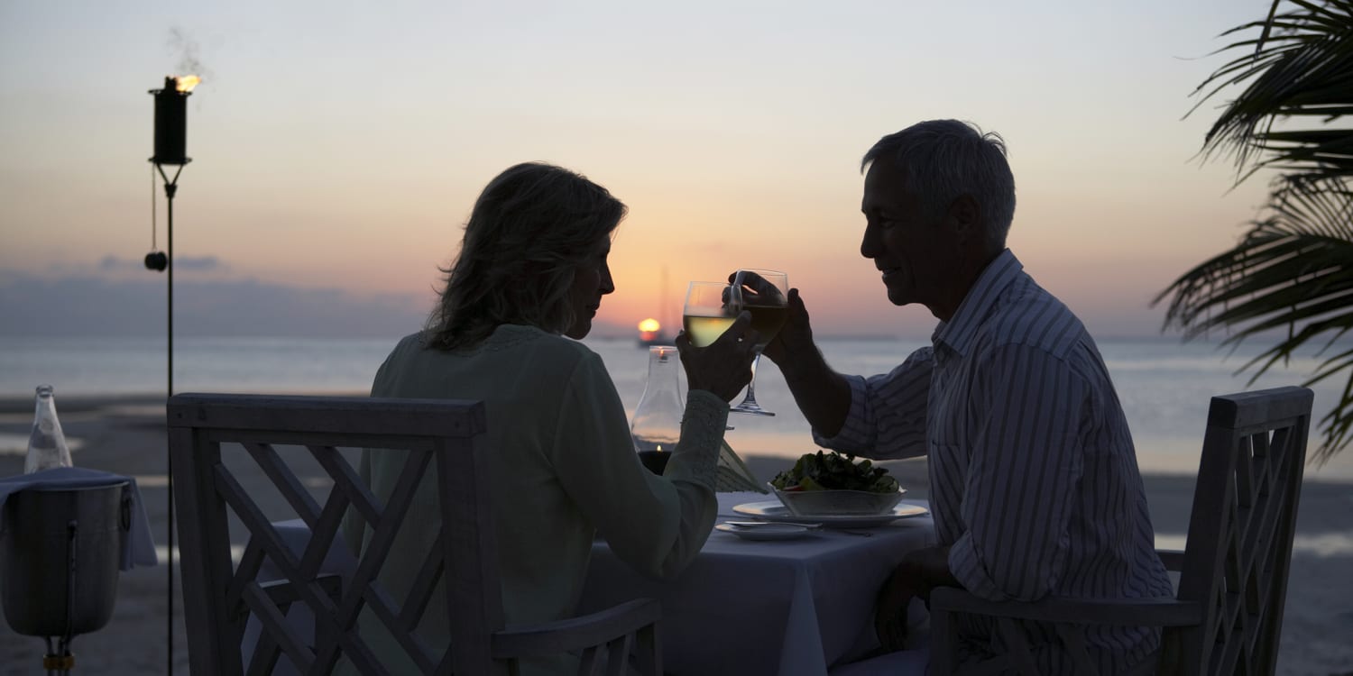 27 Best Romantic Weekend Getaways For Couples