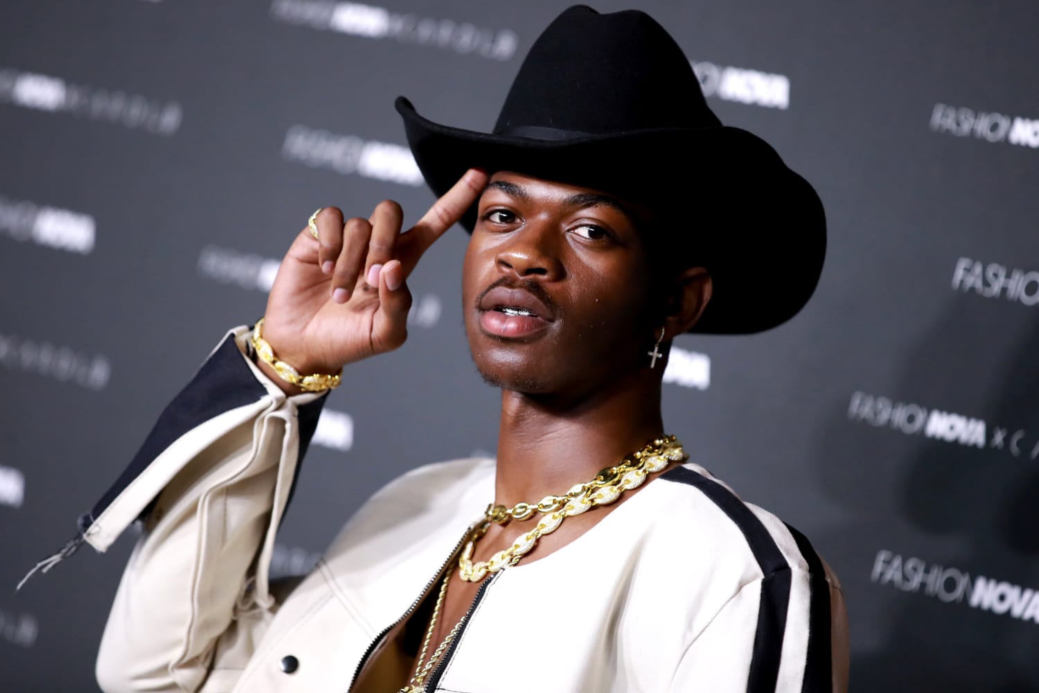Old Town Road' rapper Lil Nas X appears to come out as gay