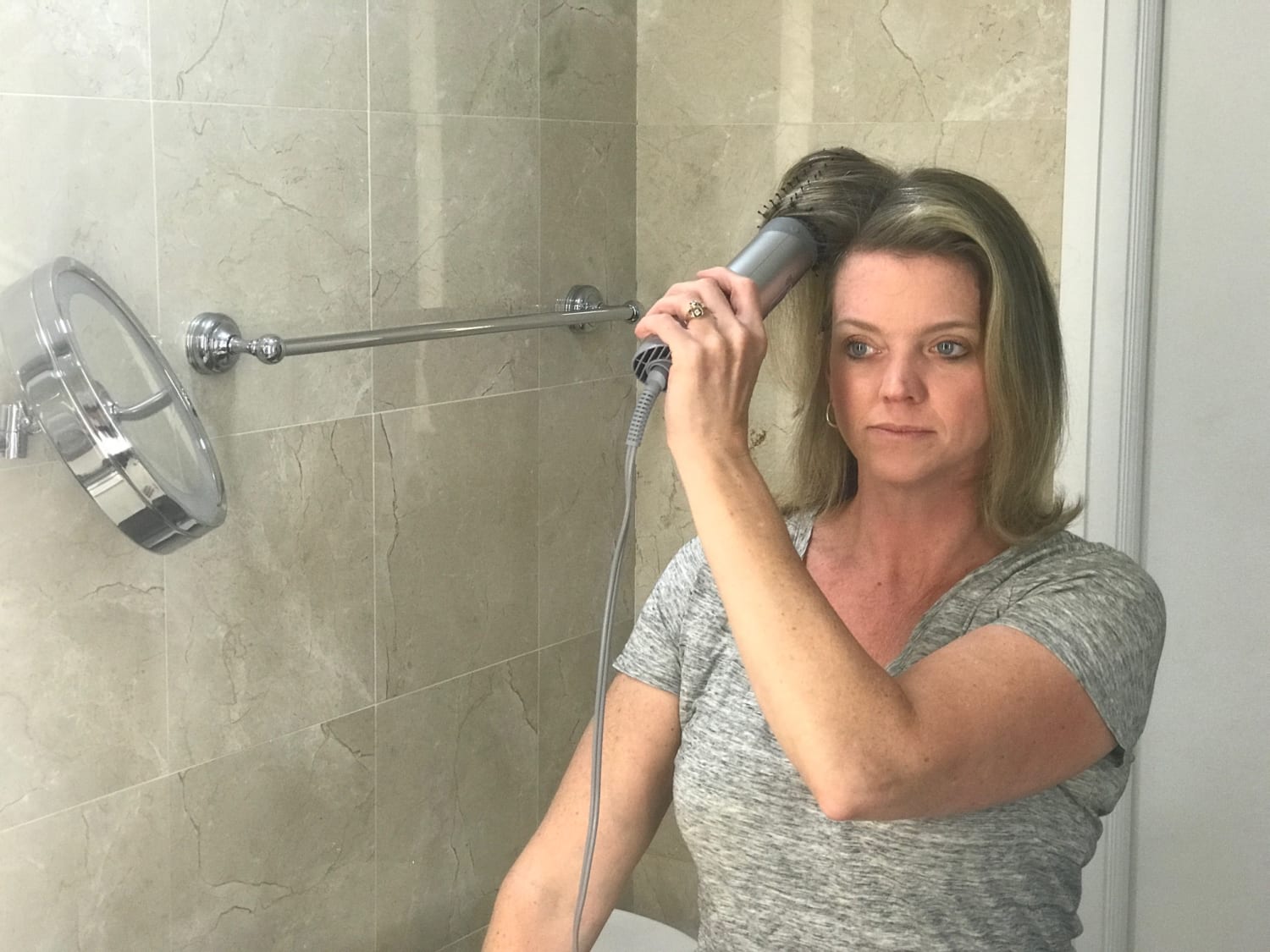 John Freida hot air brush review: How to get an at-home blowout