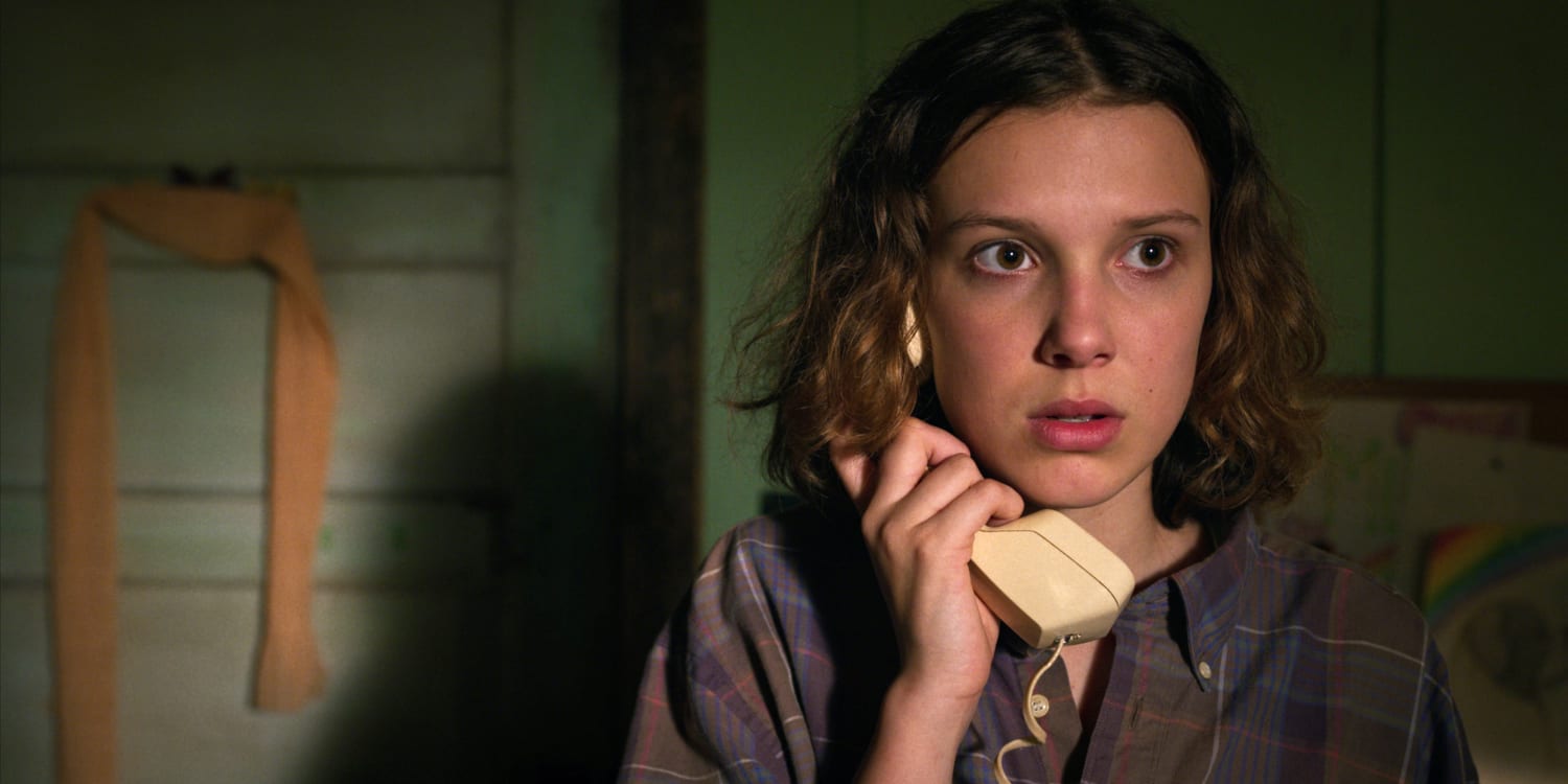 Милли бобби браун одиннадцать. Очень страна дела. Очень страна дела. Финн вулфхард майк. Милли бобби браун одиннадцать.