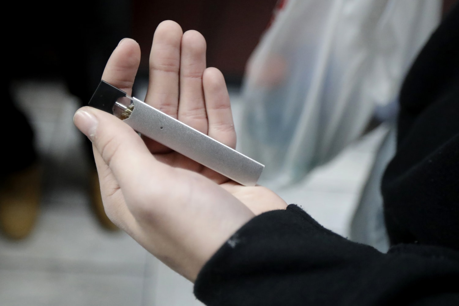 As <b>Juul</b> grapples with teen vaping &apos;epidemic,&apos; CEO tells parents &...