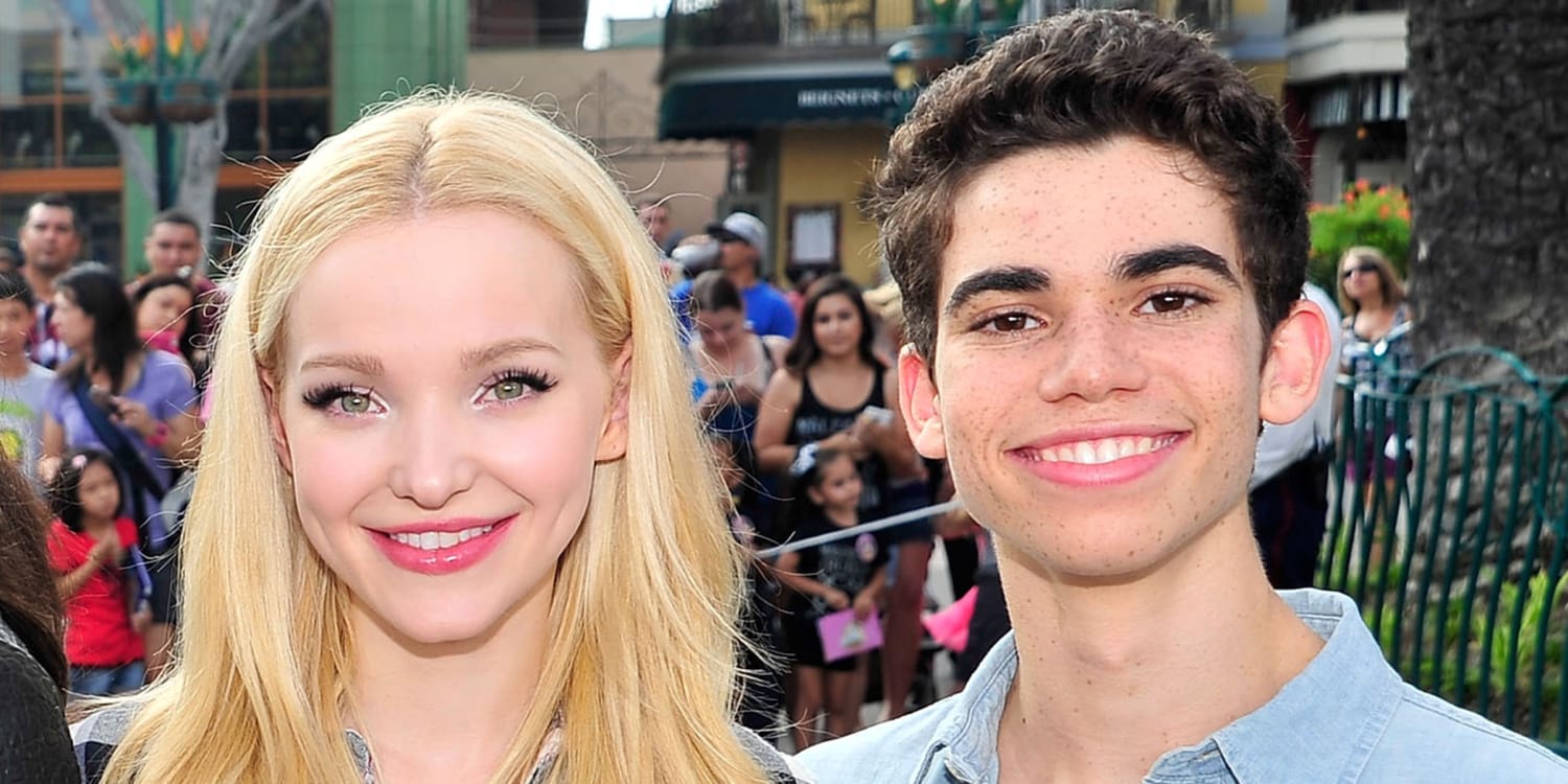 Dove Cameron is now dating?