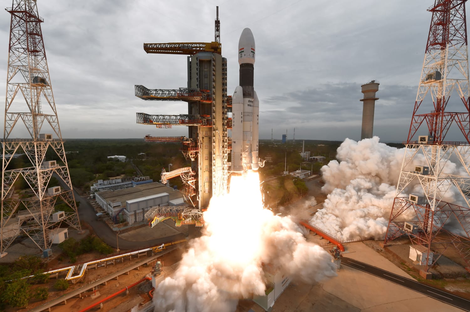 Watch India's Chandrayaan-2 moon mission attempt historic lunar landing