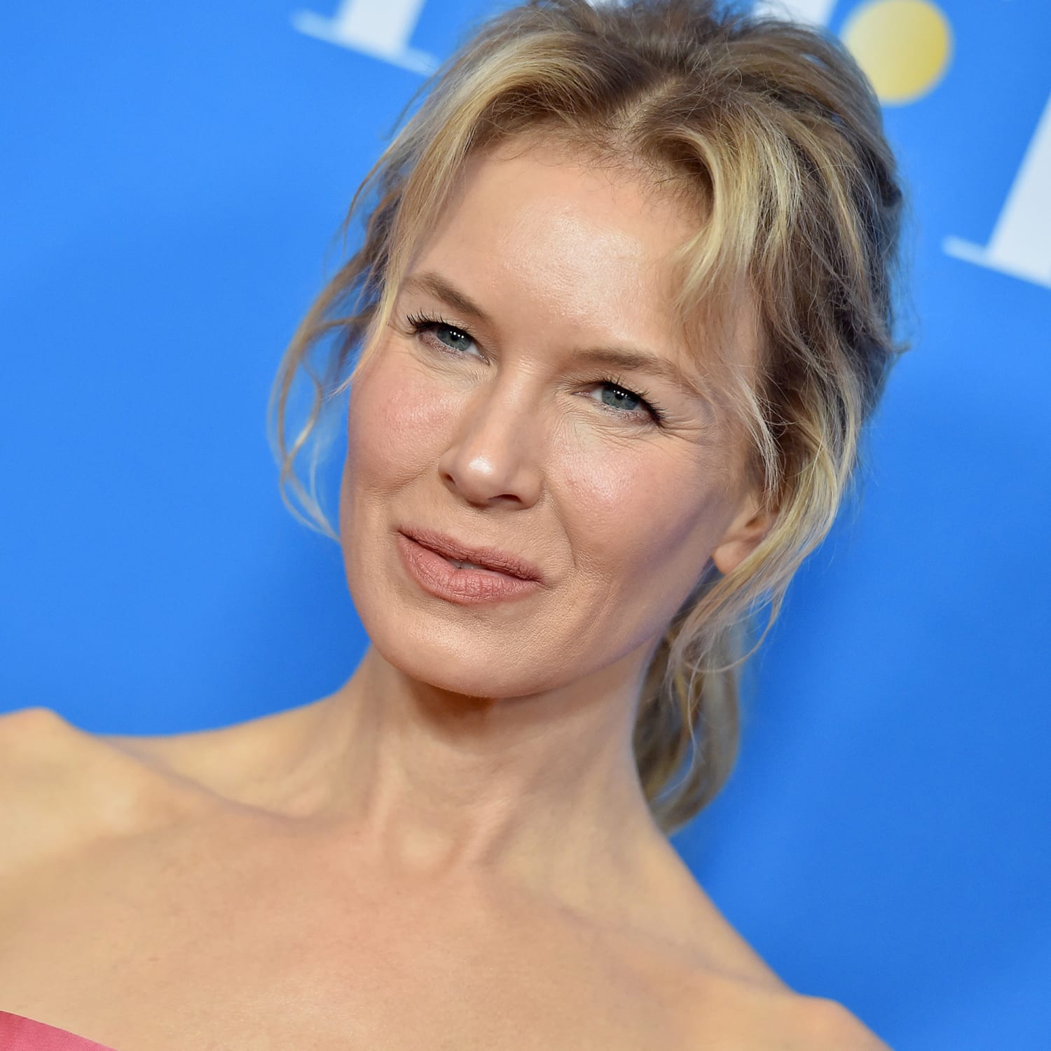 Zellweger says criticism of her can be 'pretty painful'