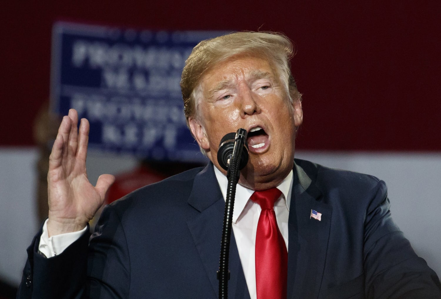 forræderi Maladroit edderkop Trump: I look orange, but so do you because of energy-efficient light bulbs