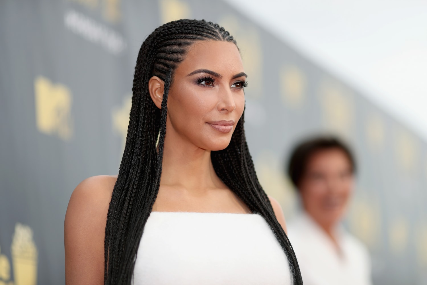 191011 Kim Kardashin Cornrows Ew 1057a 