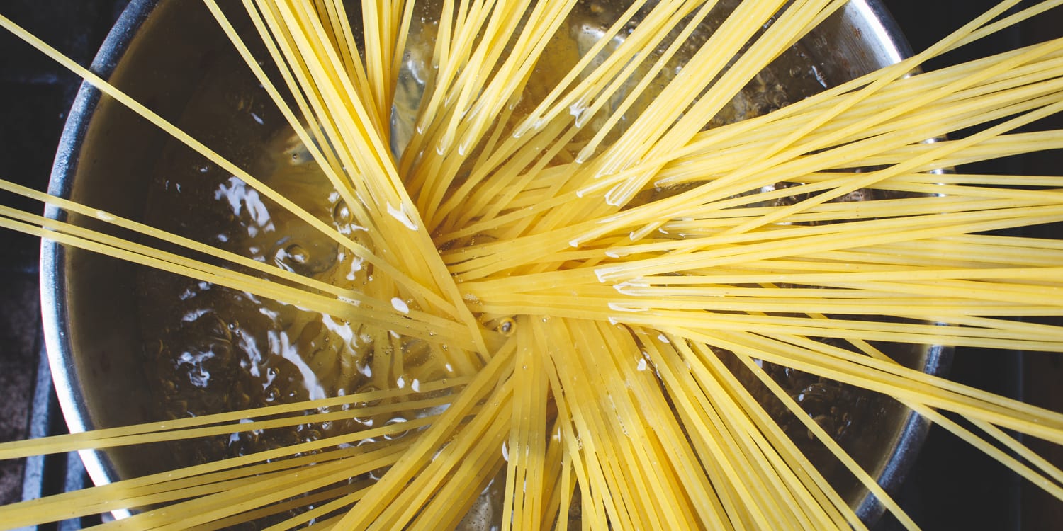 This is how much salt you should be adding to your pasta water