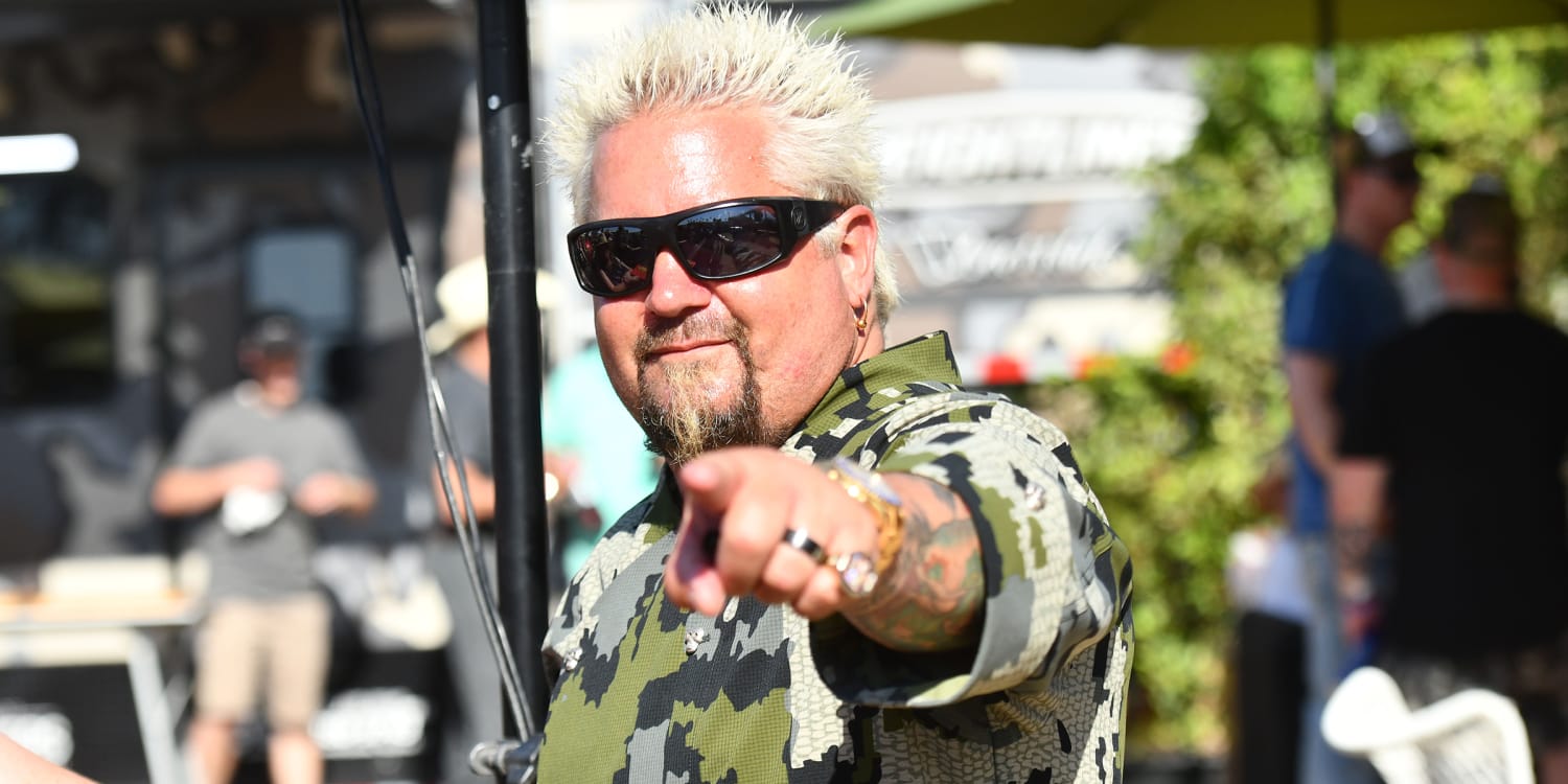 How to Dress Like Guy Fieri For Halloween