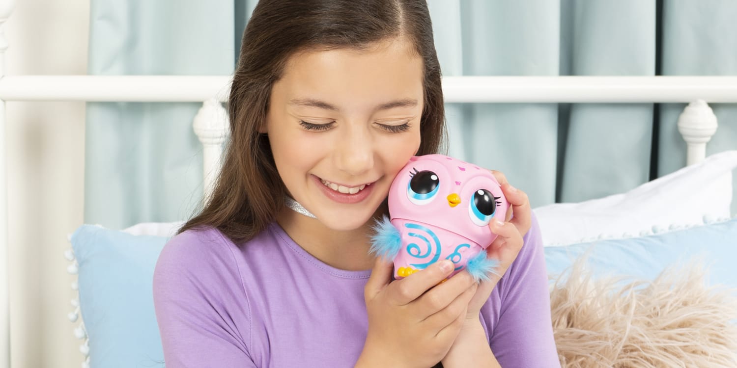 Want to raise a strong, confident girl? Add these 10 toys to your holiday  gift list