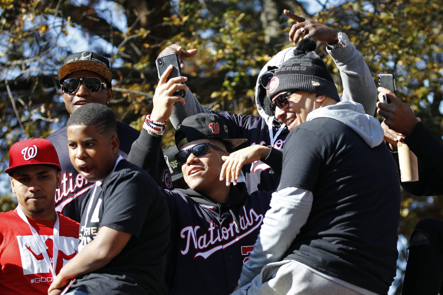 Thousands of Washington Nationals fans turn out for World Series