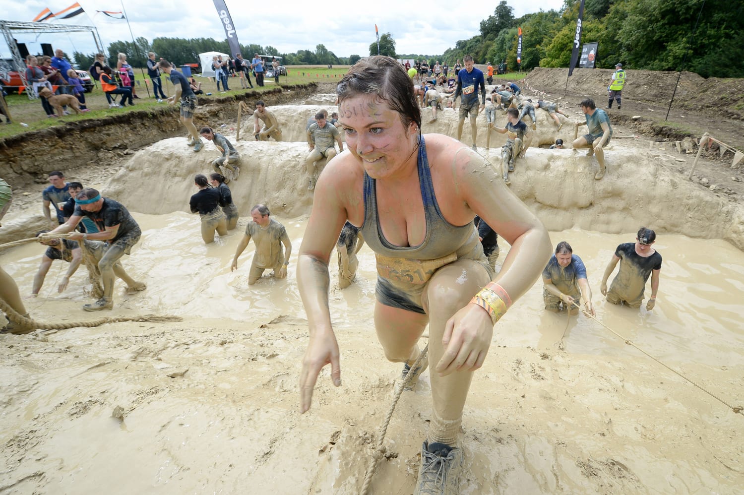What you need to know before signing up for a Tough Mudder or Spartan race