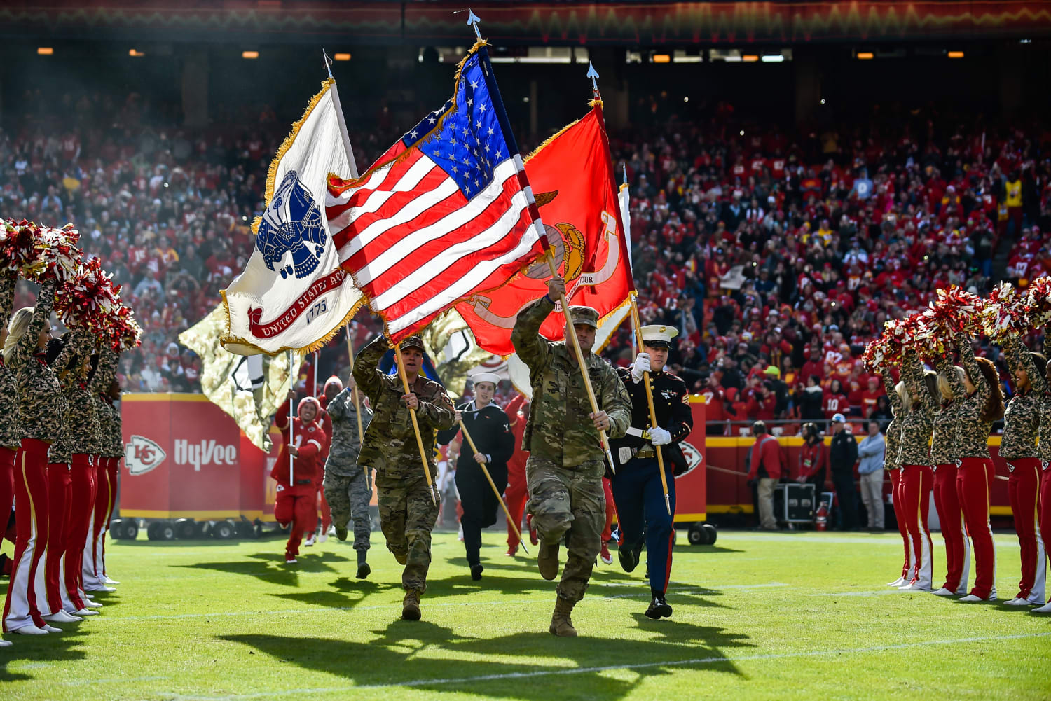 Seahawks Celebrate Military & Veterans with NFL's Salute to