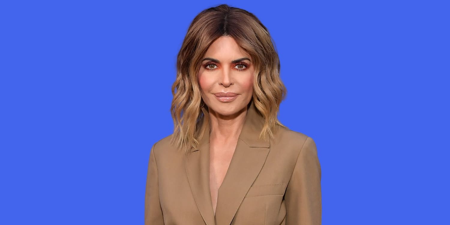 Lisa Rinna stuns with dramatic new hair: 'We instantly named her Heidi'