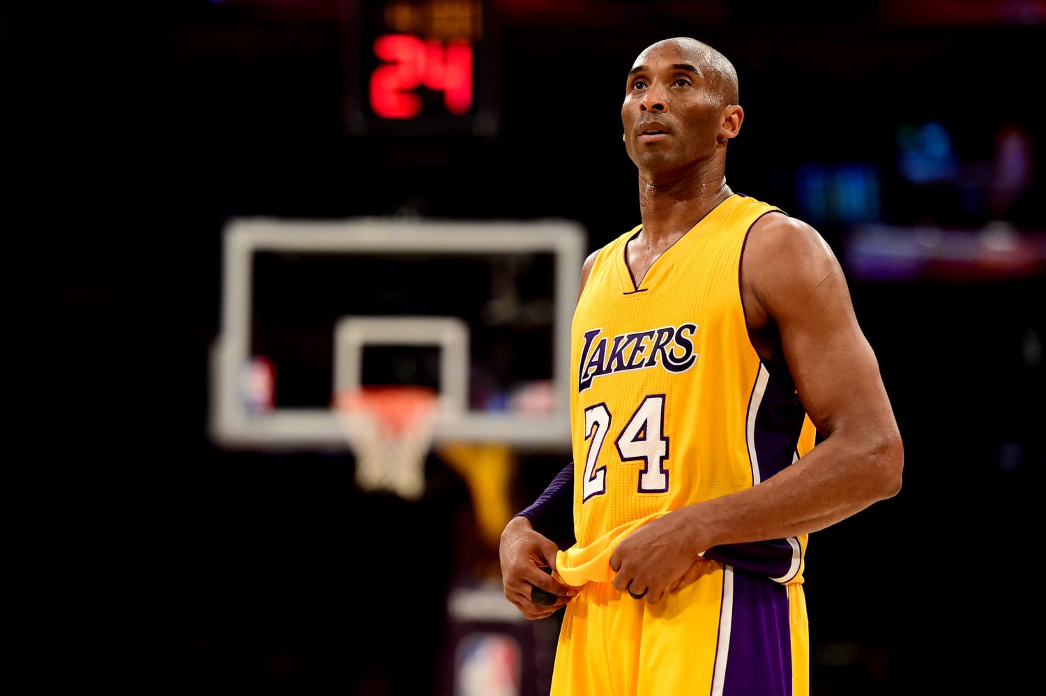 Kobe Bryant dead: Los Angeles Lakers star in helicopter crash in