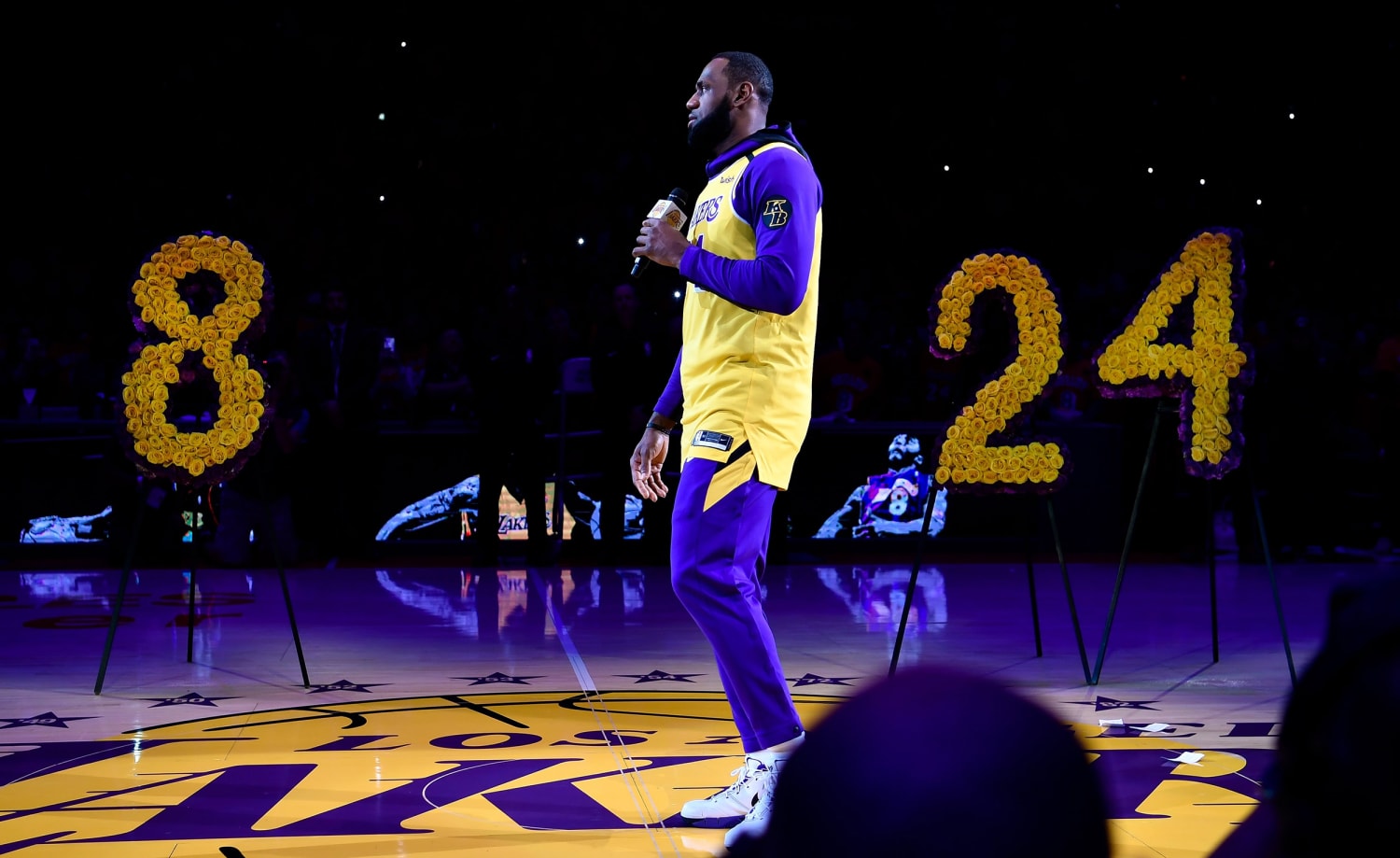 Eagles Honor Kobe Bryant with Tribute Wall Depicting LA Lakers