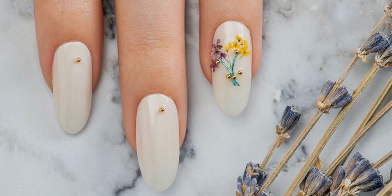 Pressed flower manicures are the best way to celebrate spring