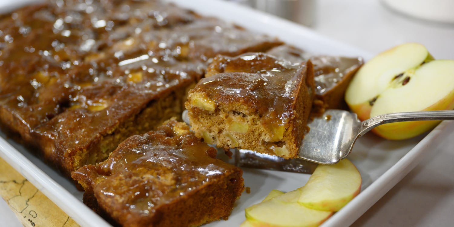 Apple Dapple Cake: the phenomenal recipe for a tasty vintage dessert