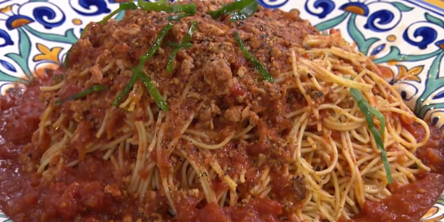 Spaghetti with Hearty Beef Bolognese Sauce Recipe