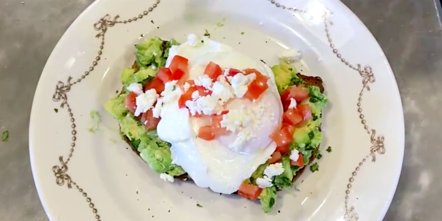 https://media-cldnry.s-nbcnews.com/image/upload/newscms/2020_14/1553443/anne-burrells-feta-avocado-toast-today-main-200330.jpg