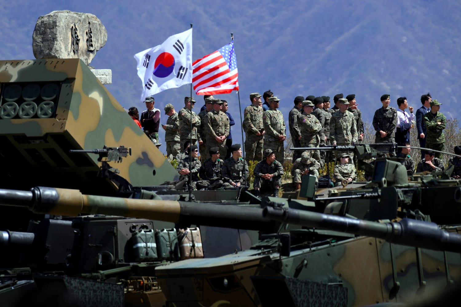 Соединенные штаты кореи. Американские военные базы в Южной Корее. Военные базы США В Южной Корее. Военные учения Южной Кореи. Учения войск Южной Кореи.
