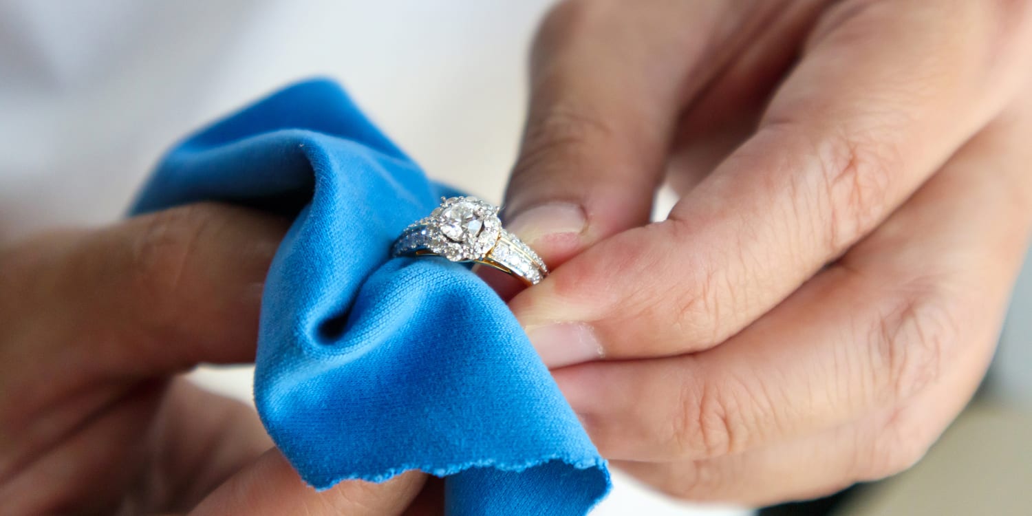 Should You Give the Engagement Ring Back? - The New York Times