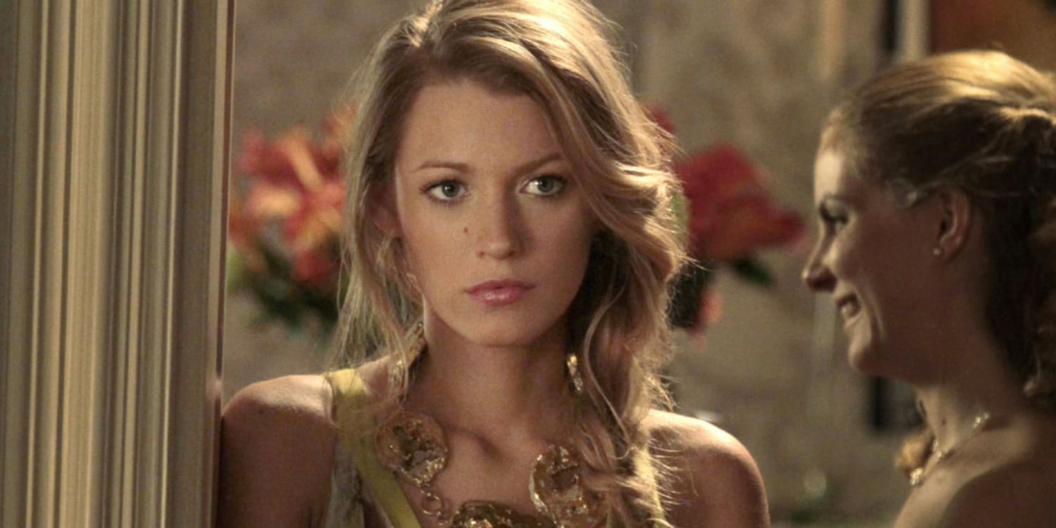 Fans Swear Blake Lively Just Brought Back Serena van der Woodsen With This  Look — See the Photos