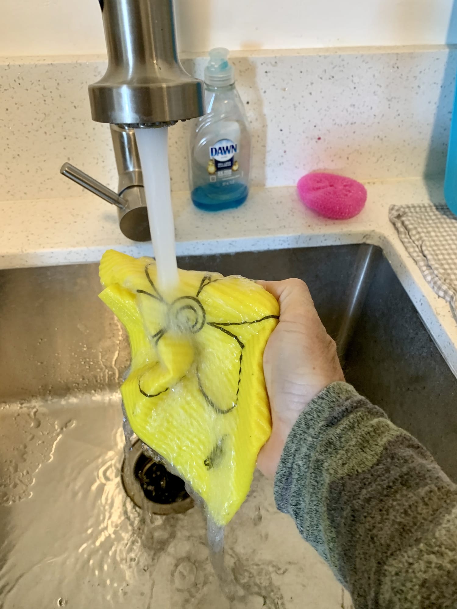 These Reusable Swedish Dishcloths Are 'Kitchen Workhorses,' and They're  Just Over $1 Apiece