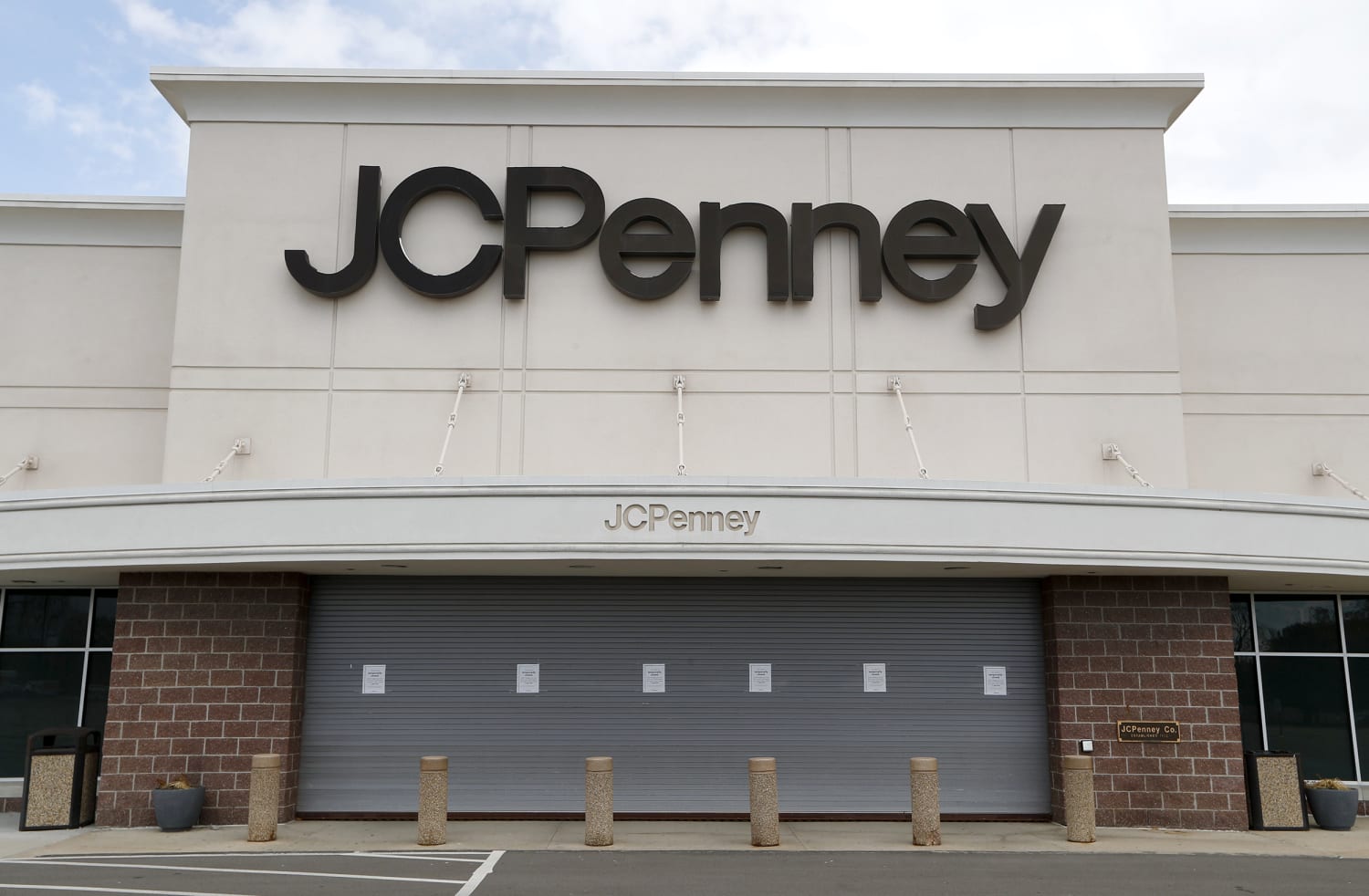 JCPenney planning more store closures as sales drop