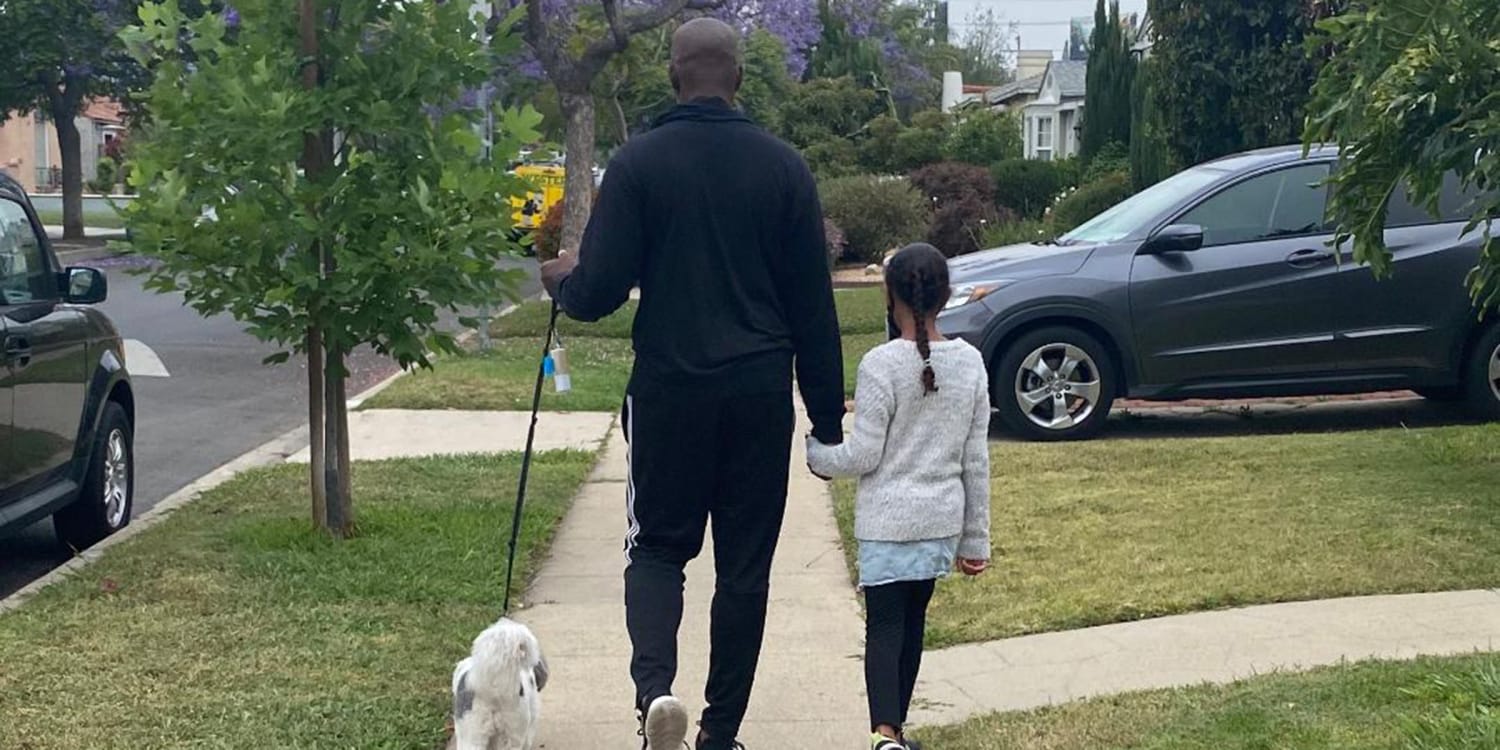 Dad Explains In Viral Post Why He Won T Walk Alone In His Neighborhood