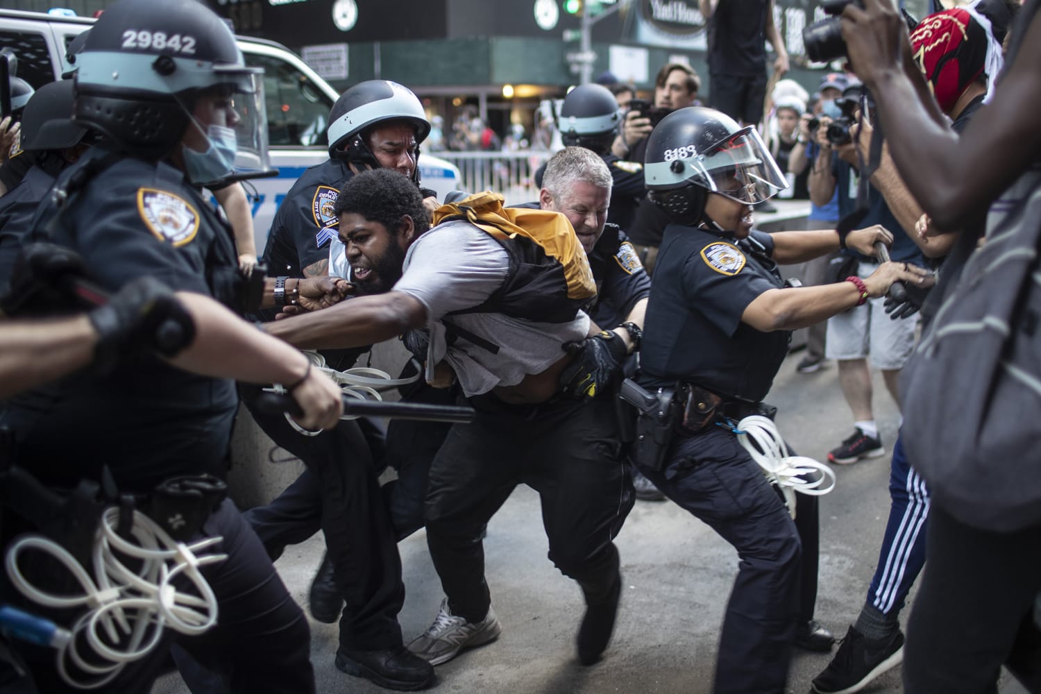New York officers could face suspension after street clashes ...