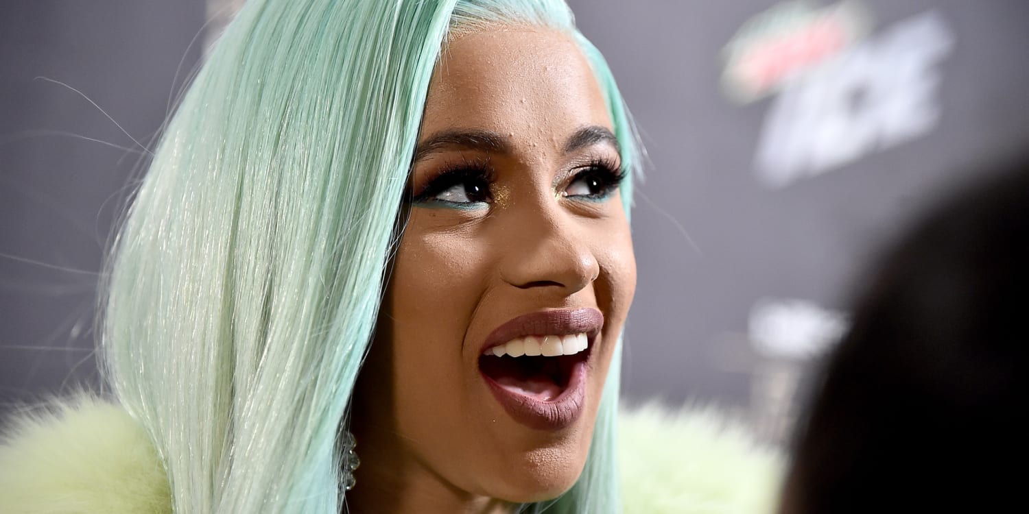 Cardi B's Extreme Copper Hair Is Perfect for Fall