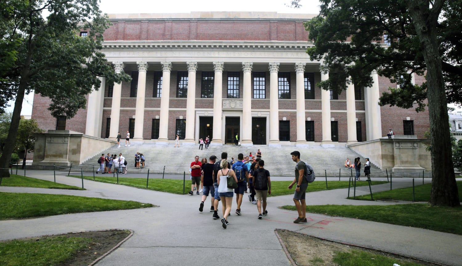 Harvard freshman from Lebanon who was turned away from U.S. is allowed in  country in time for class