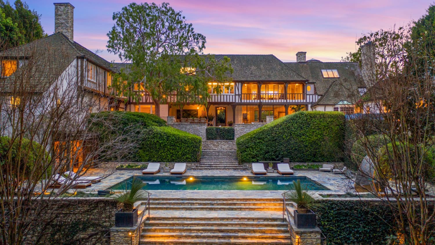 Brad Pitt and Jennifer Aniston's former home sells for $32.5 million