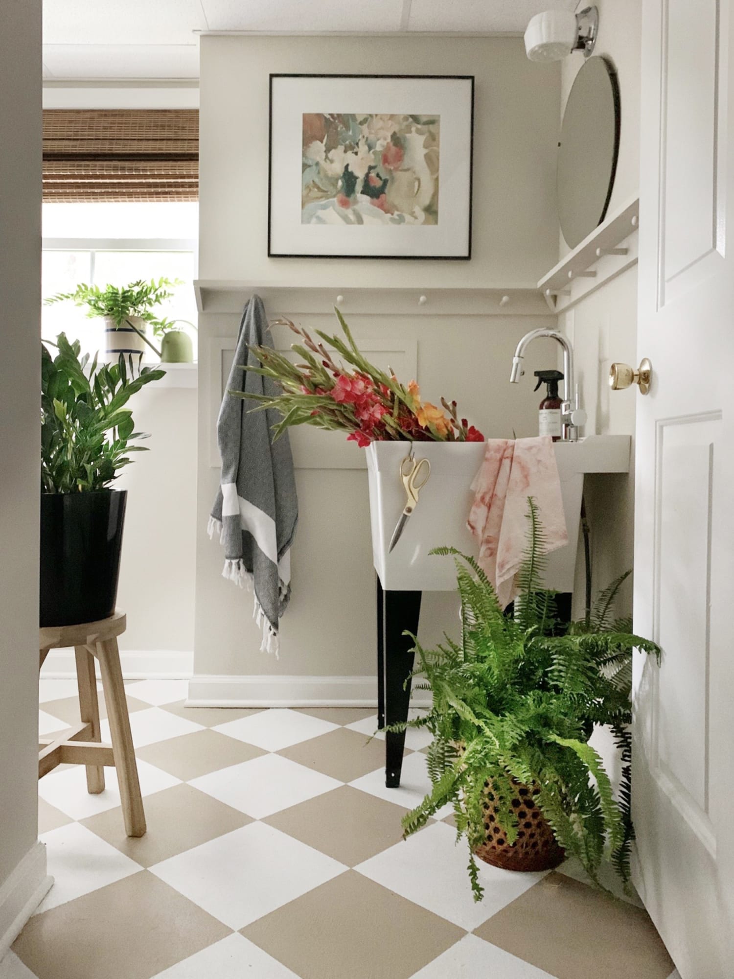 Checkered Tile Floors - Get that Black and White Marble Checkered Look