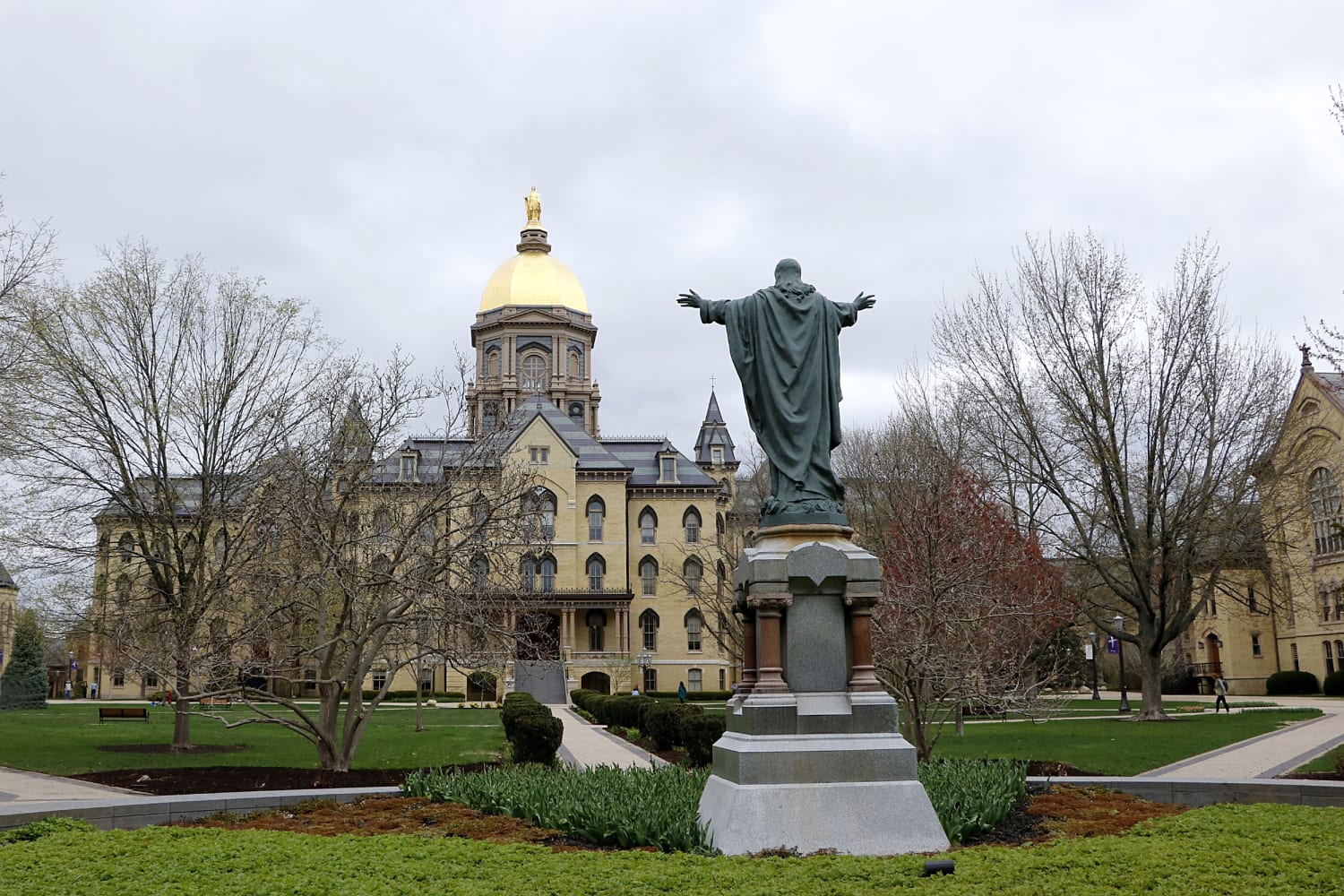Notre Dame sending students back to class next week — even as new COVID-19  cases reported