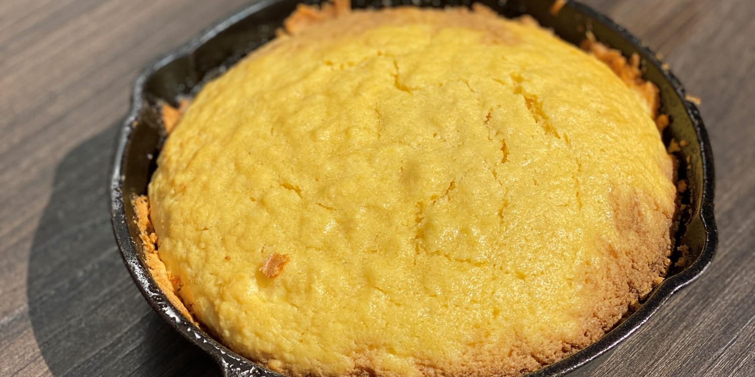Skillet Cornbread with Smoked Honey (on the Grill) - Vindulge