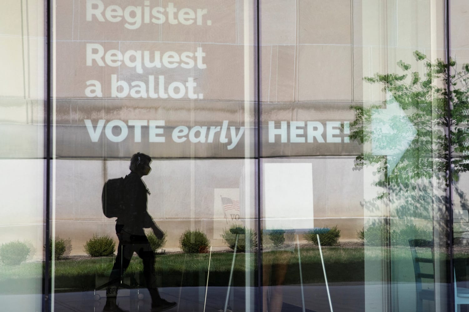Two conservative political operatives charged with misleading voter robocalls